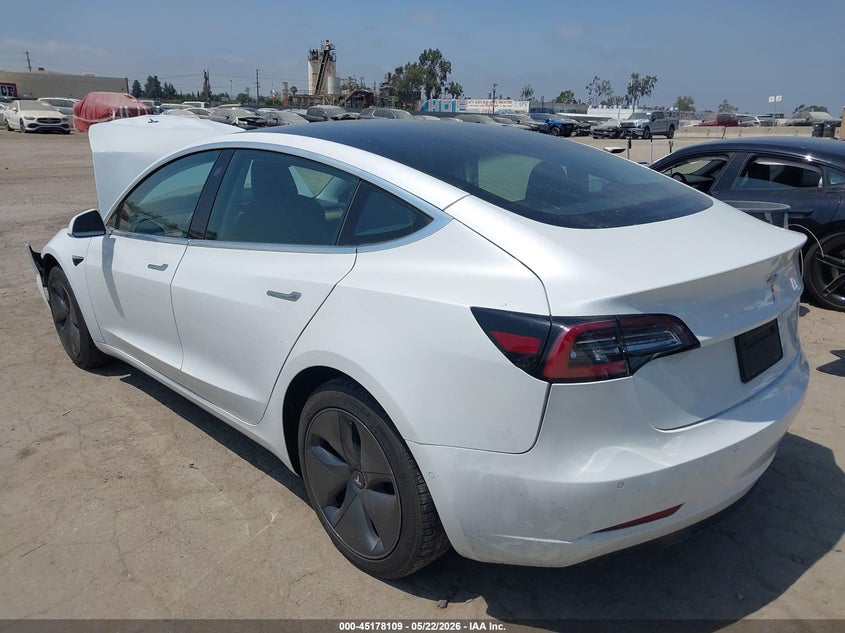 TESLA MODEL 3 - zdjęcie 3