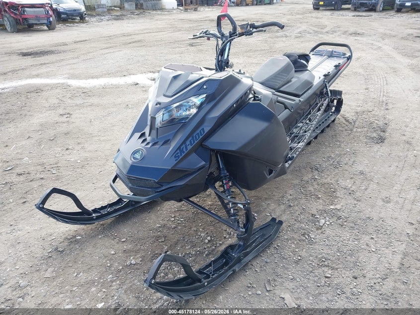 2022 SKI-DOO SUMMIT X 670 auction photo 2
