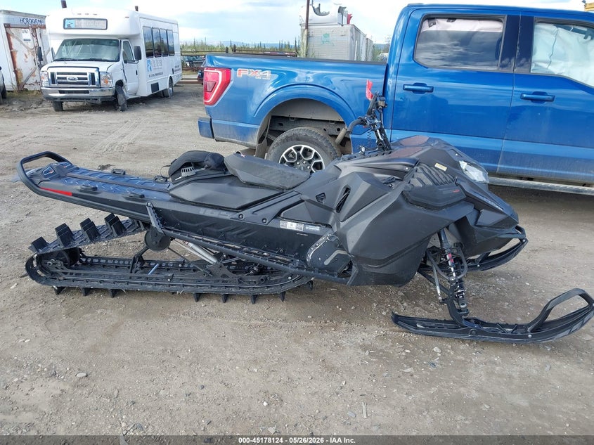 2022 SKI-DOO SUMMIT X 670 auction photo 6