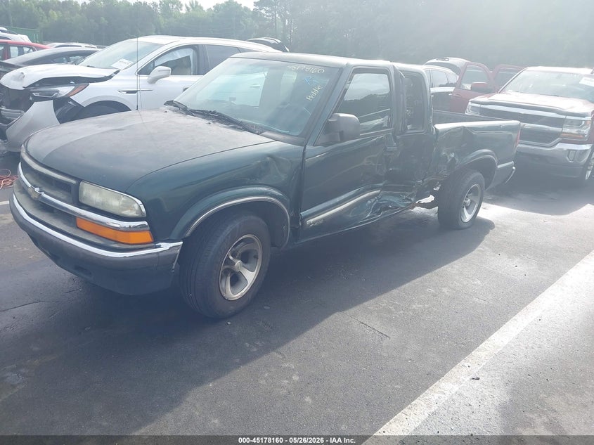1GCCS19W518221603 2001 Chevrolet S-10 Ls photo 1