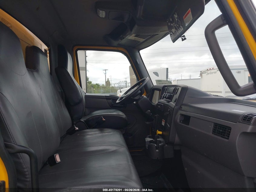 2020 International Mv yellow Lot 111045178201 Vin 3HAEUMML4LL142263
