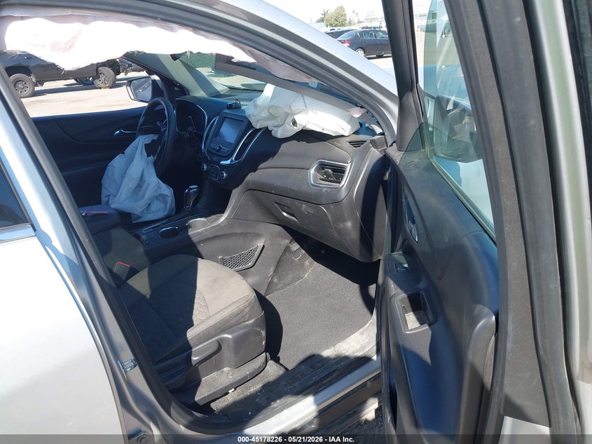 VIN 3GNAXJEV7JS557743 2018 CHEVROLET EQUINOX LT