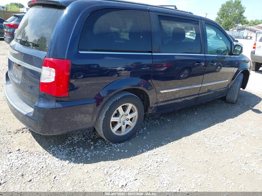 Vin: 2c4rc1bgxdr583915, lot: 45675938, chrysler town & country touring 20134