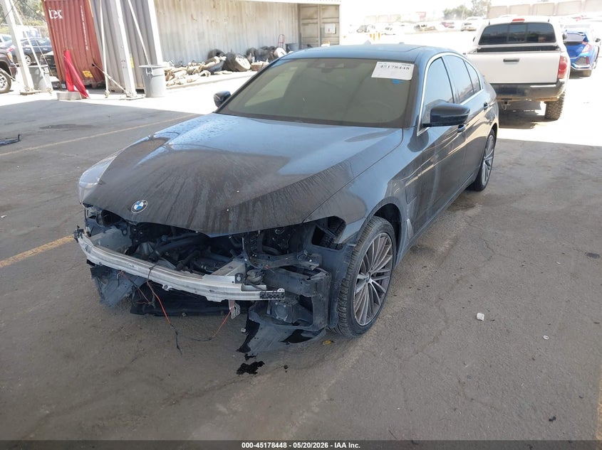 2019 BMW 530E auction photo 2