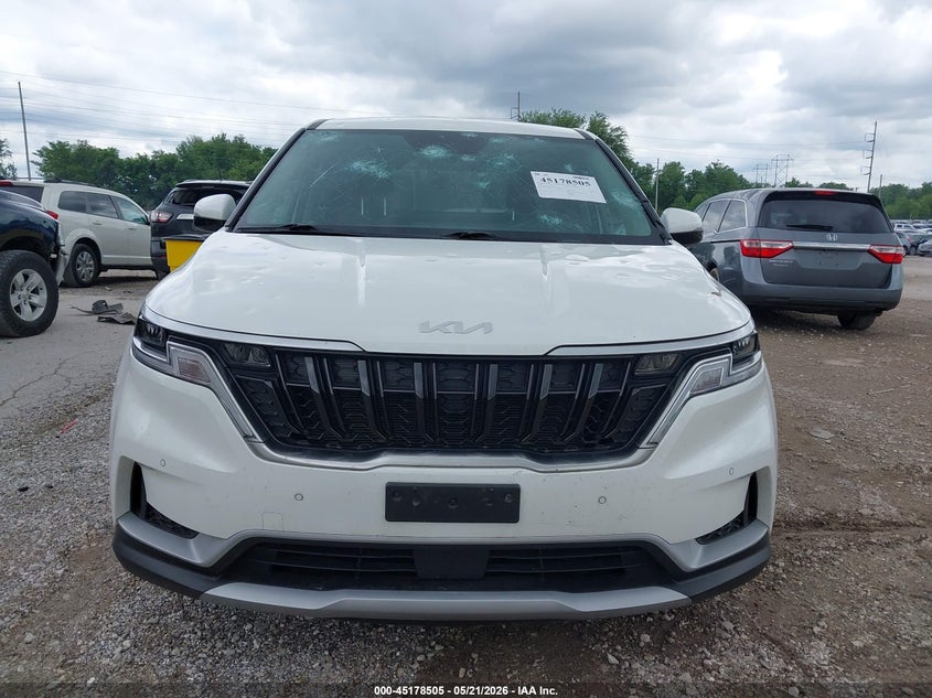 2024 KIA CARNIVAL MPV EX · Photo 12