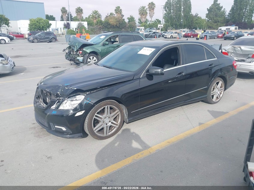 2011 Mercedes-Benz E 350 WDDHF5GB9BA333001 photo 1