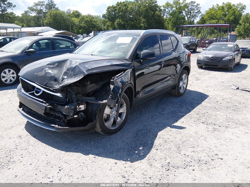Vin: yv4ac2hkxl2336225, lot: 45676447, volvo xc40 t4 momentum 20202
