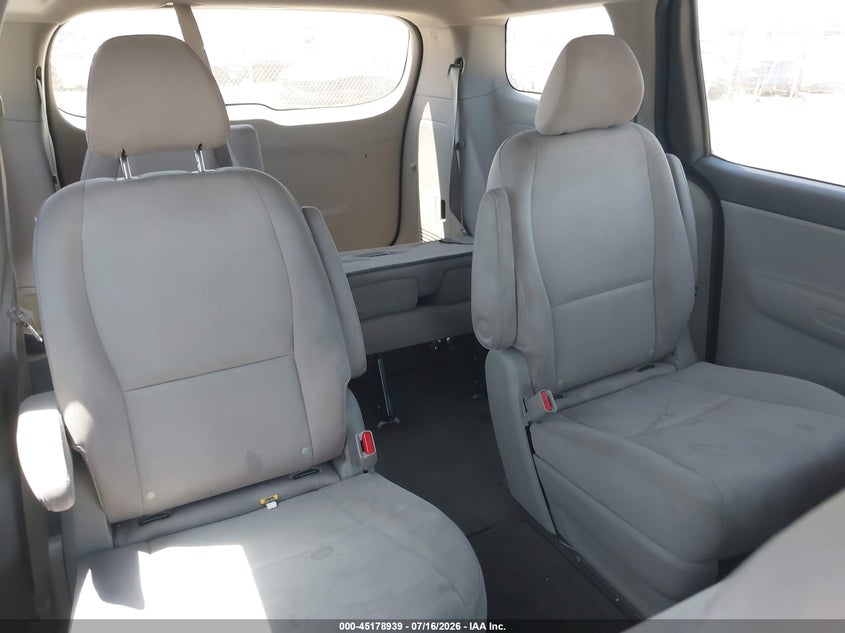 2015 Kia Sedona Lx VIN: KNDMB5C12F6051583 Lot: 45178939