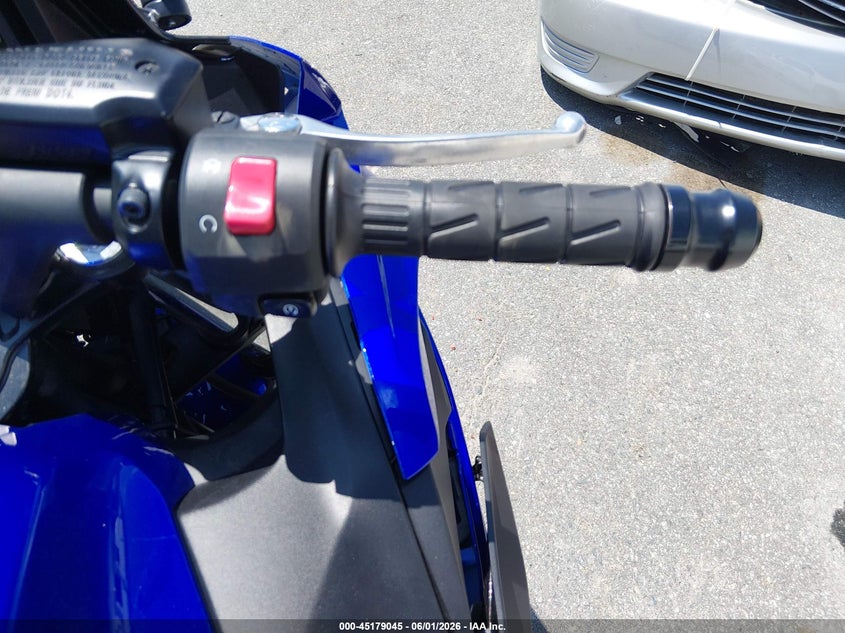 2025 Kawasaki Ex650 P VIN: ML5EXEP14SDAF8033 Lot: 45179045