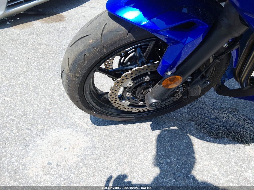 2025 Kawasaki Ex650 P VIN: ML5EXEP14SDAF8033 Lot: 45179045