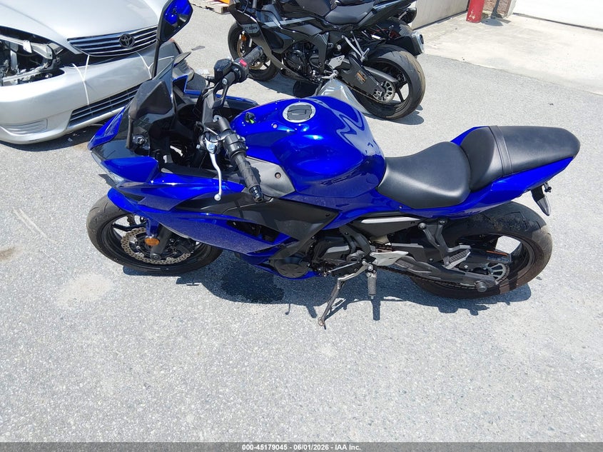 2025 Kawasaki Ex650 P VIN: ML5EXEP14SDAF8033 Lot: 45179045