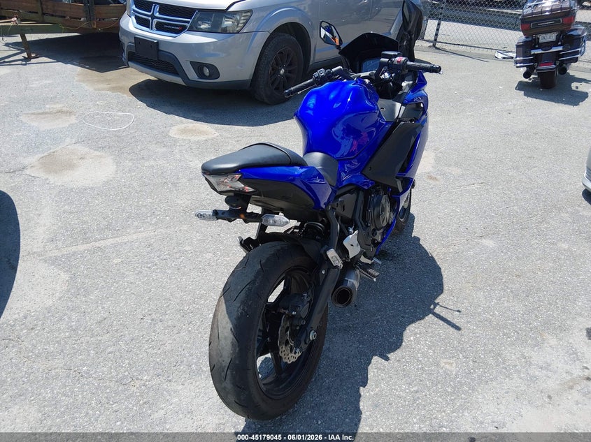 2025 KAWASAKI EX650 auction photo 4