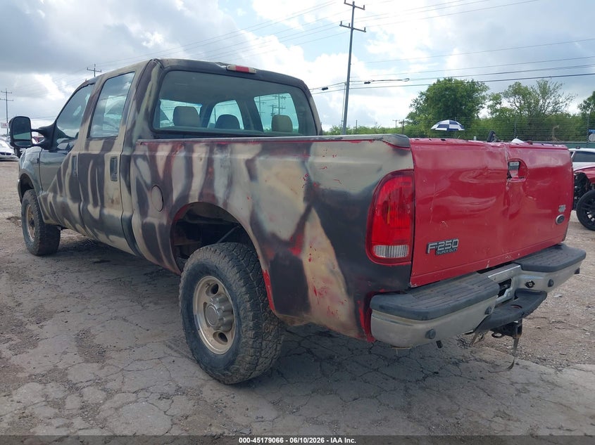 2004 FORD F-250 auction photo 3