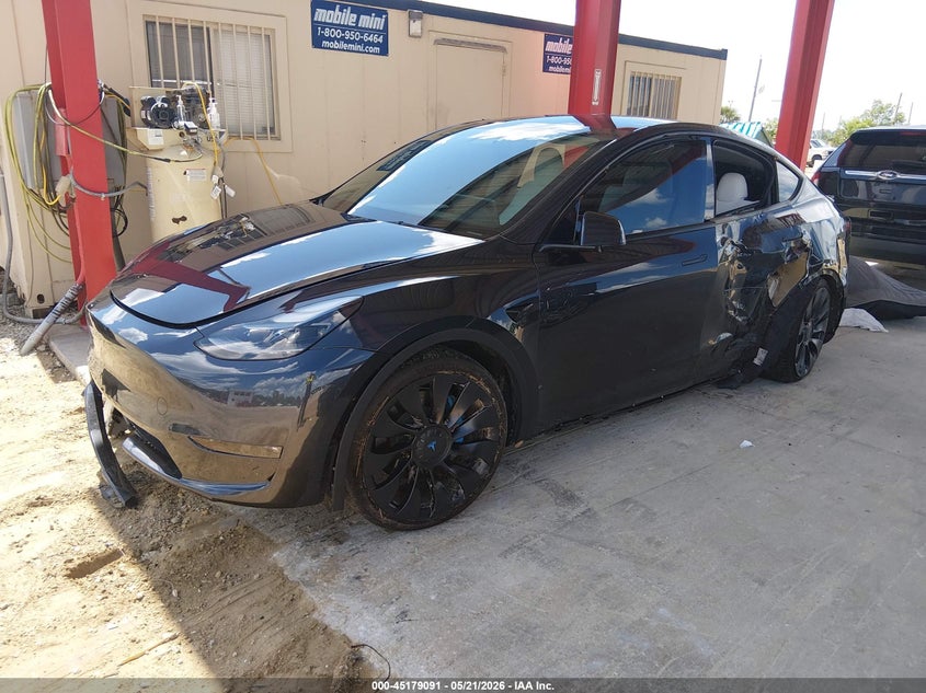 2024 Tesla Model Y Performance Dual Motor All-Wheel Drive 7SAYGDEF4RF029389 photo 1