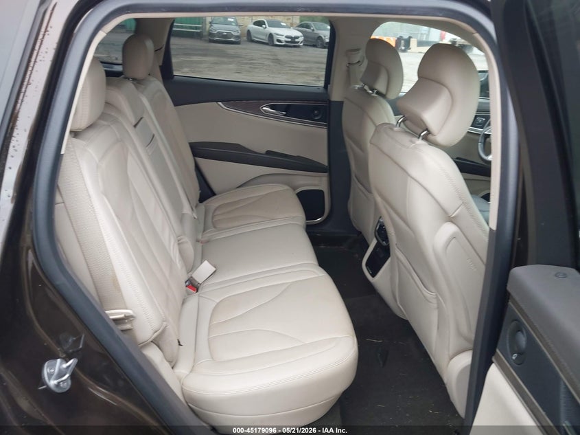 2019 LINCOLN NAUTILUS auction photo 8