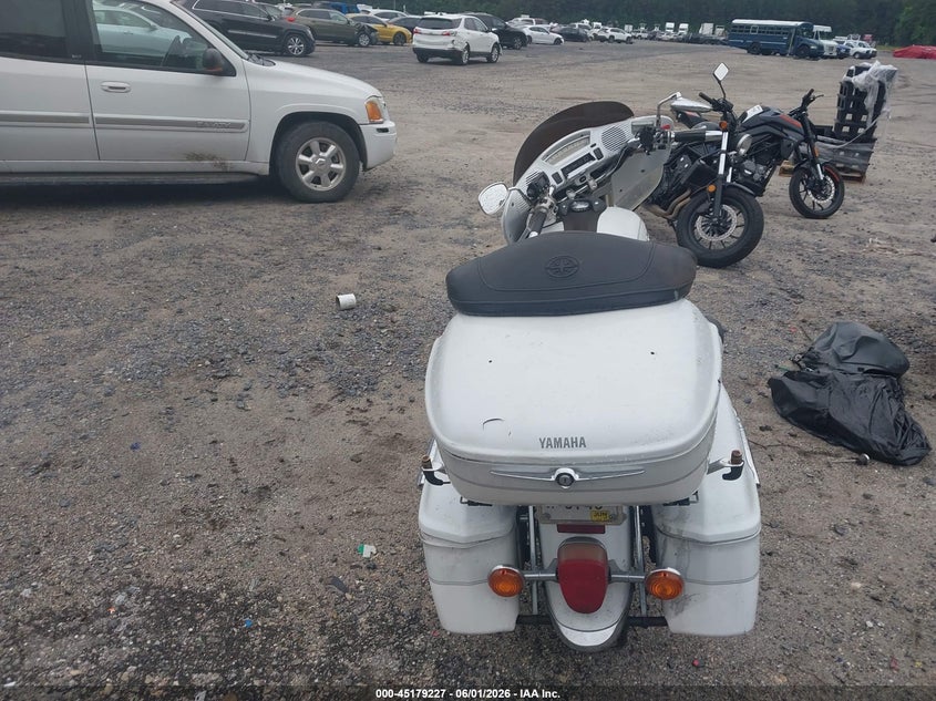 2004 Yamaha Xvz13 Tf VIN: JYAVP04E24A007096 Lot: 45179227