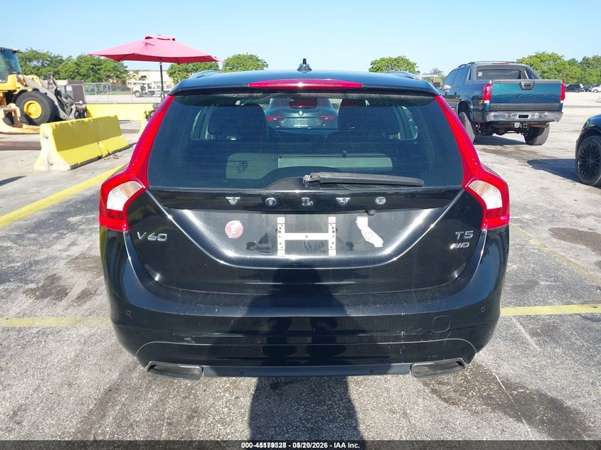 2015 Volvo V60 T5 Premier VIN: YV1612SK0F1226649 Lot: 45179328