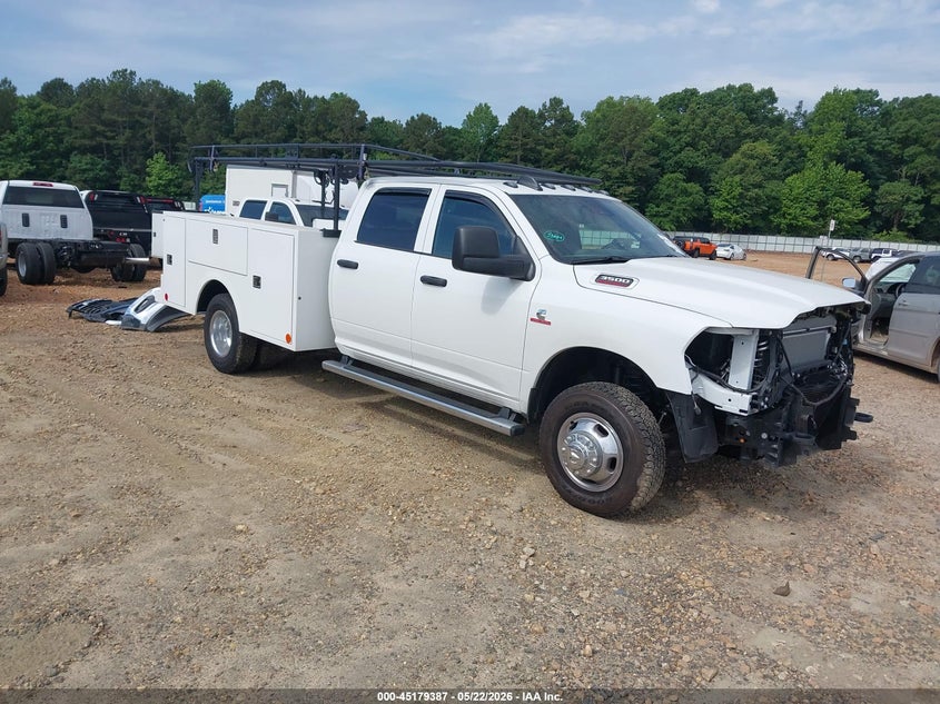 2026 RAM 3500 CHASSIS auction photo 1