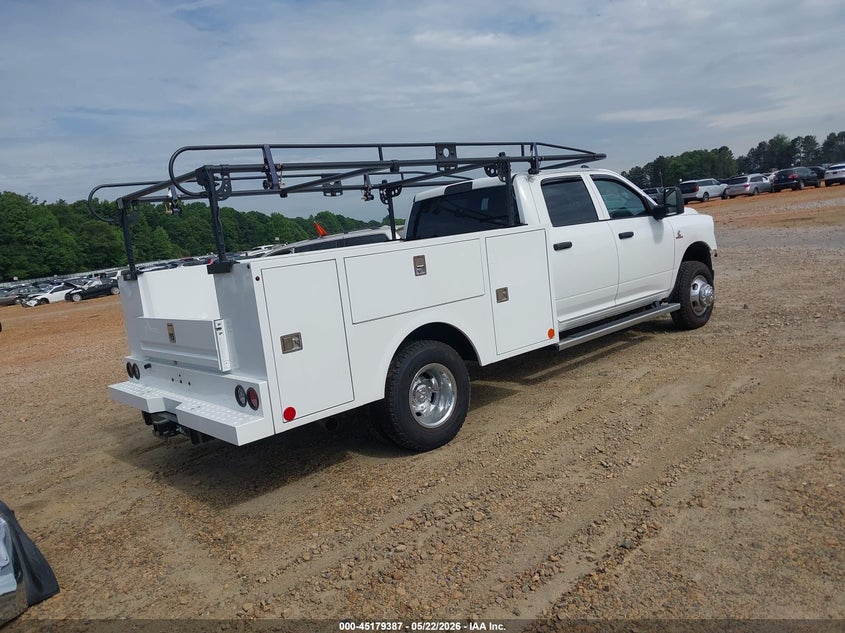 2026 RAM 3500 CHASSIS auction photo 4