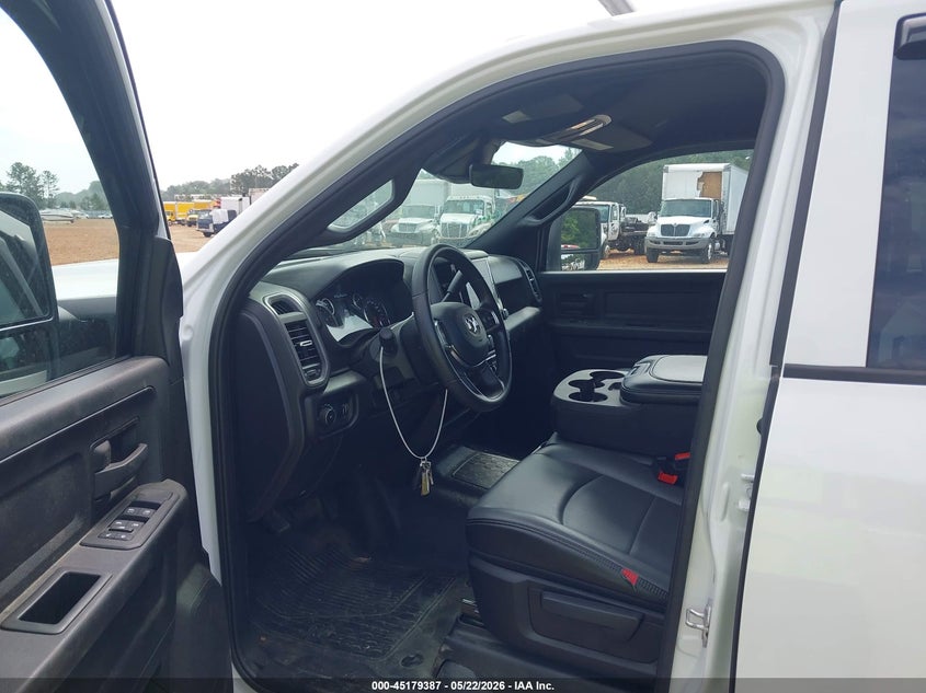 2026 RAM 3500 CHASSIS auction photo 6
