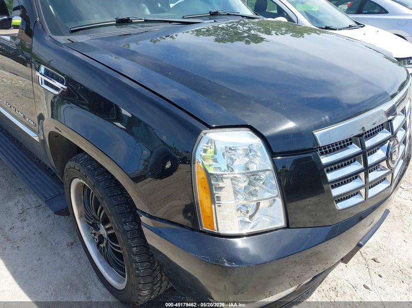 2011 CADILLAC ESCALADE ESV auction photo 6