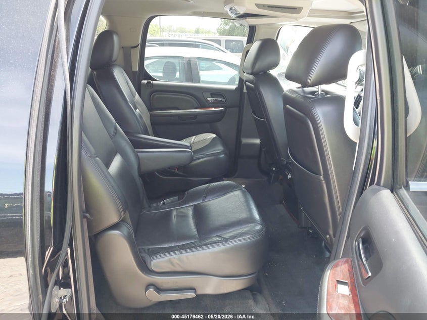 2011 CADILLAC ESCALADE ESV auction photo 8