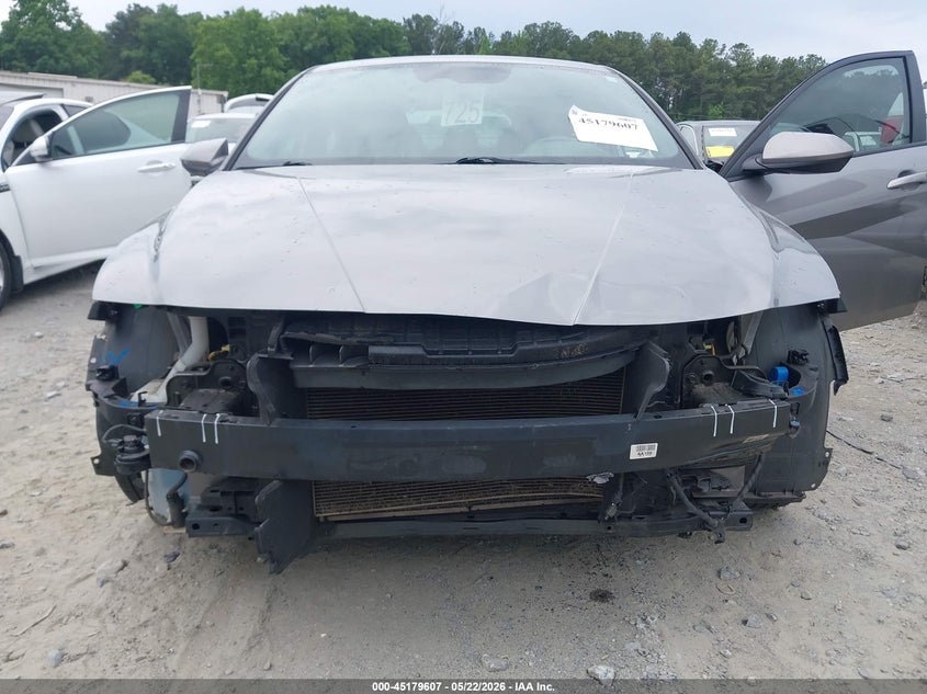 2022 HYUNDAI ELANTRA SEDAN 2.0L I-4 DOHC, VVT, 147HP