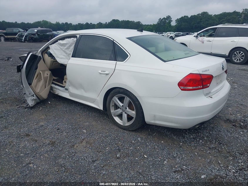 Vin: 1vwas7a33fc108536, lot: 45677394, volkswagen passat 1.8t limited edition 20153