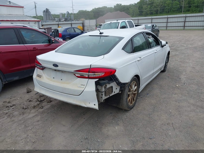 2017 FORD FUSION auction photo 4
