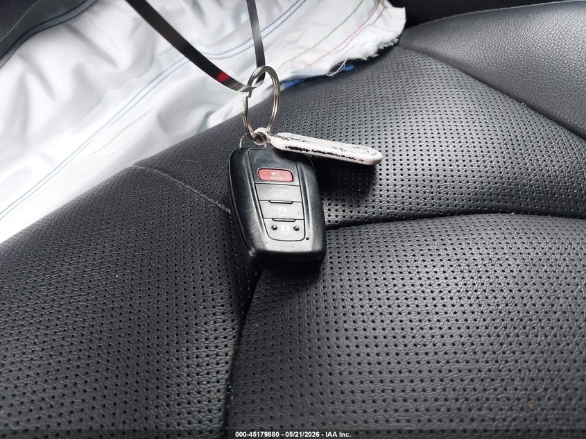 TOYOTA HIGHLANDER - zdjęcie 11