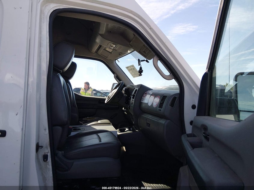 Vin: 1n6bf0ly3dn103007, lot: 45677636, nissan nv cargo nv2500 hd s v6 2013 img_1