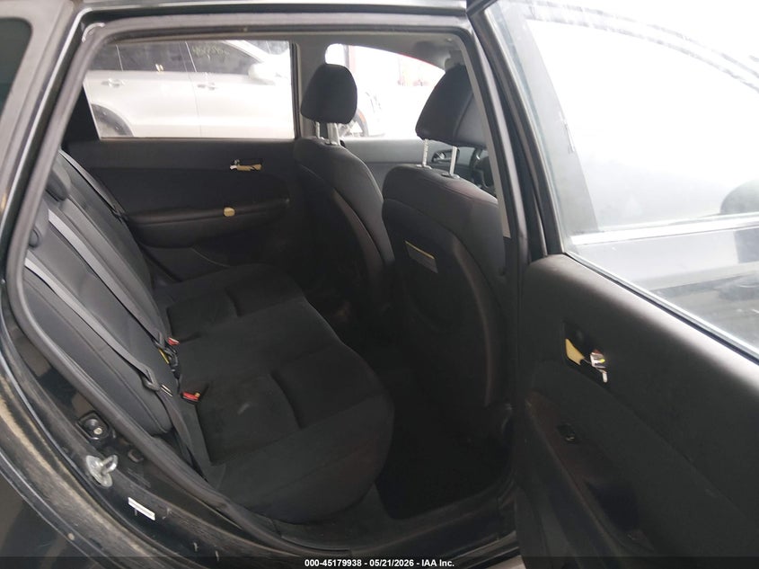 2010 HYUNDAI ELANTRA TOURING auction photo 8