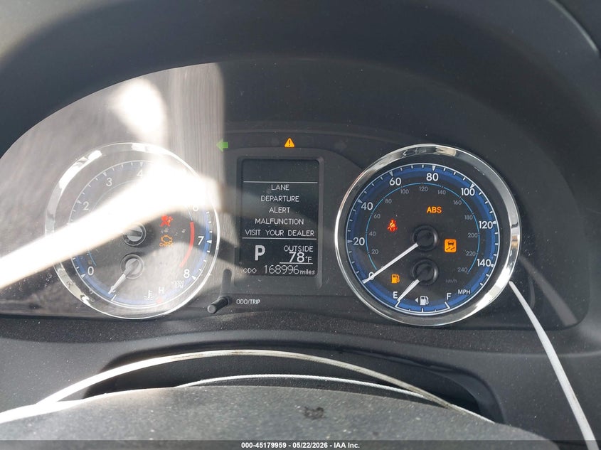 2017 TOYOTA COROLLA auction photo 7