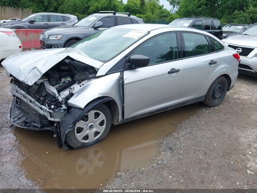 Vin: 1fadp3e25jl285017, lot: 45677815, ford focus s 20182