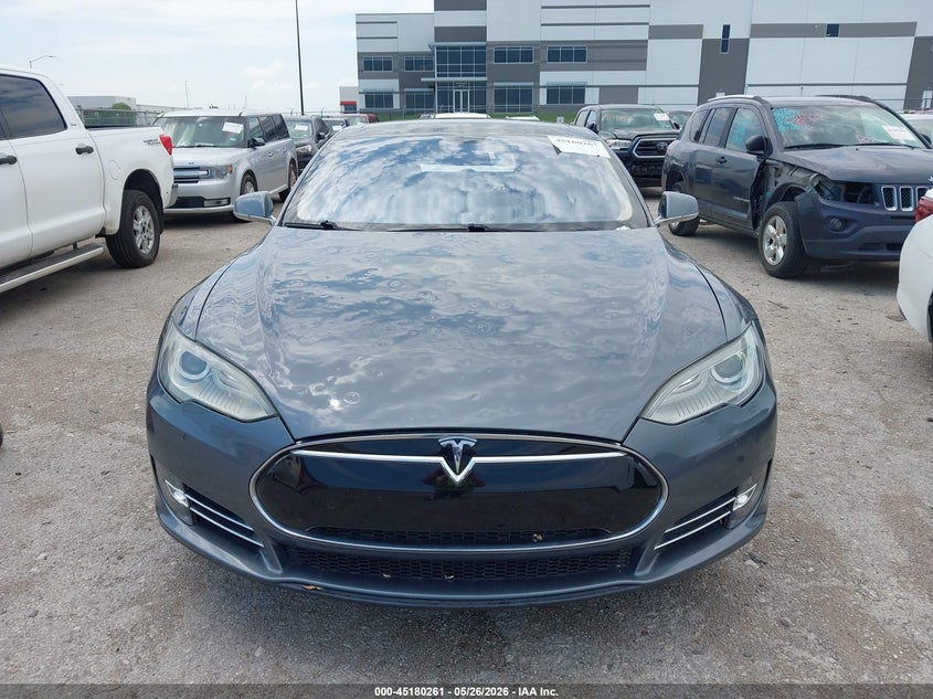 2014 Tesla Model S P85 VIN: 5YJSA1H13EFP38375 Lot: 45180261