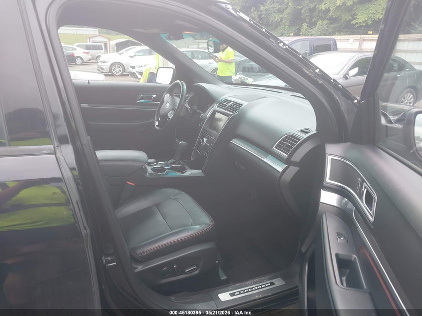 2016 FORD EXPLORER auction photo 5