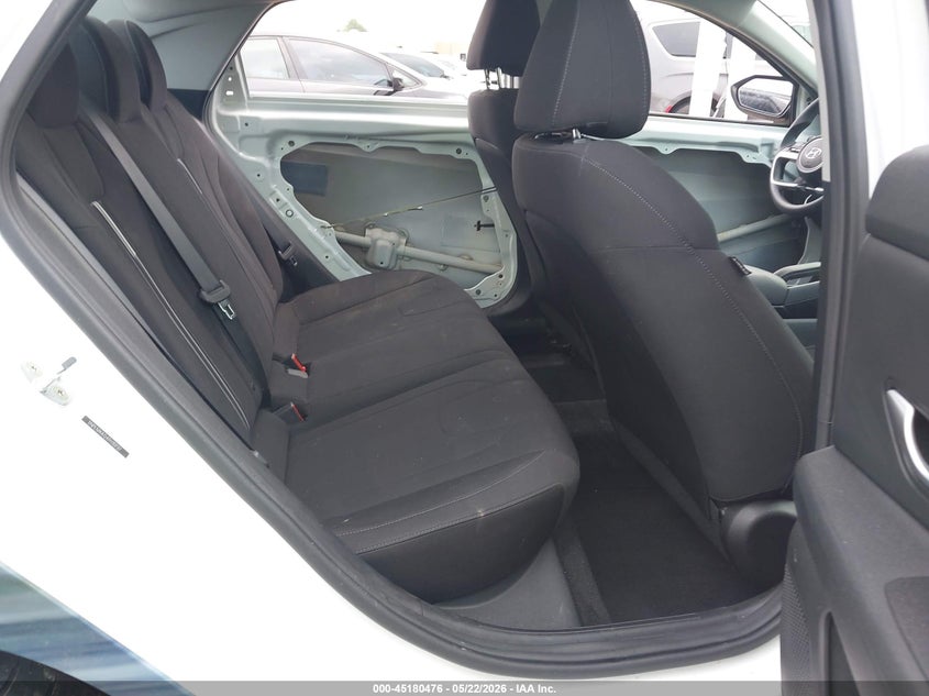 VIN 5NPLM4AG4PH102127 2023 HYUNDAI ELANTRA SEL