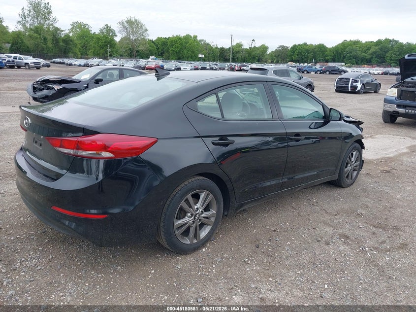 2017 HYUNDAI ELANTRA auction photo 4