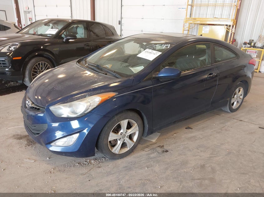 2013 HYUNDAI ELANTRA auction photo 2