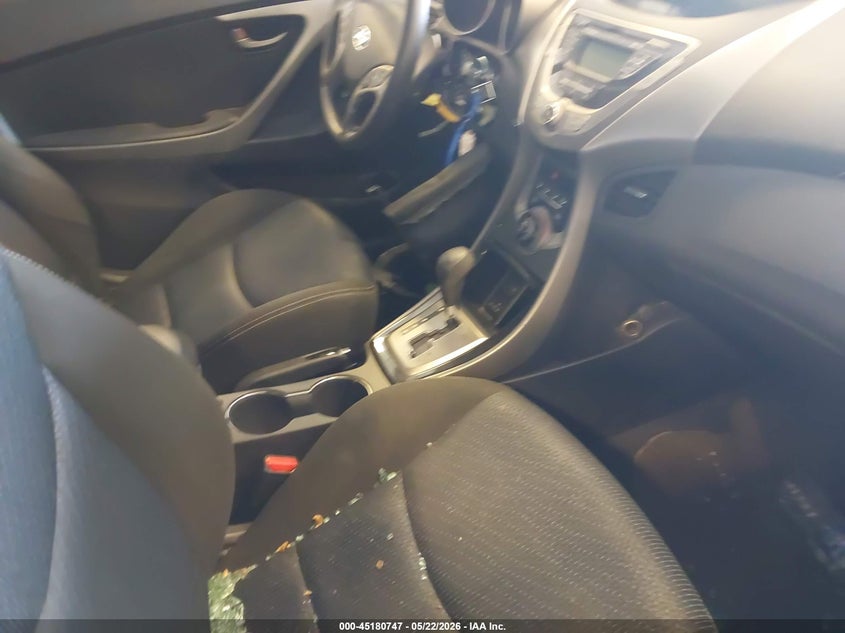 2013 HYUNDAI ELANTRA auction photo 5