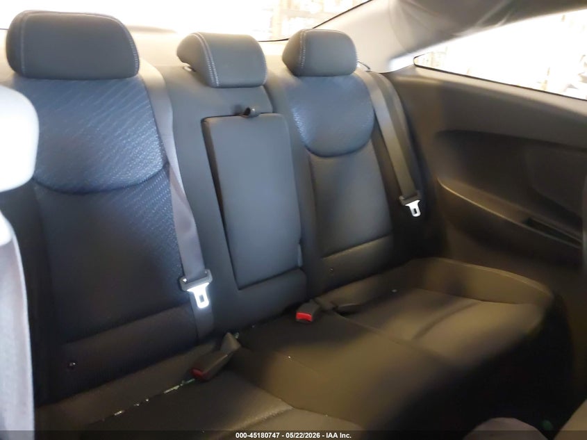 2013 HYUNDAI ELANTRA auction photo 8