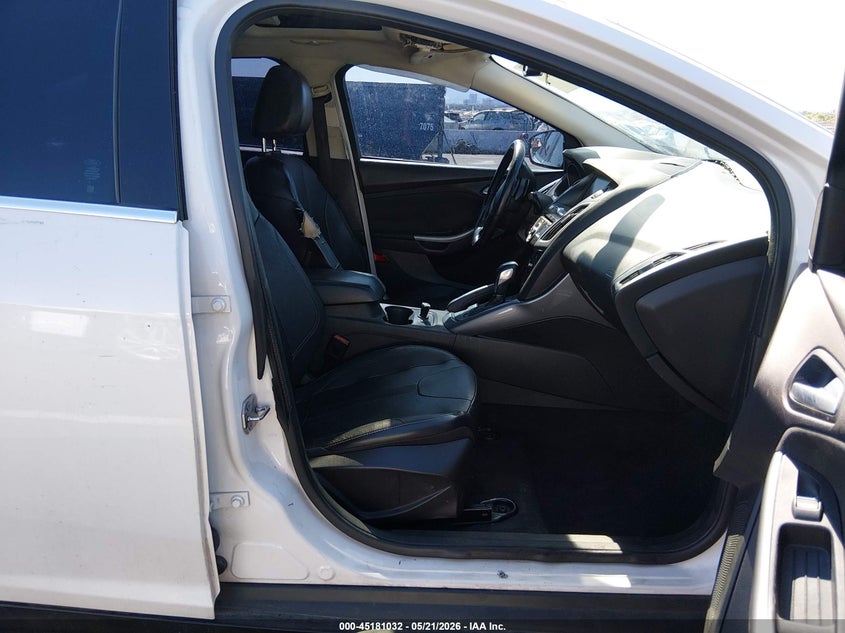 2012 FORD FOCUS auction photo 5