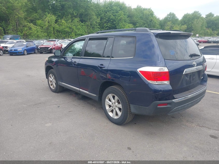 Vin: 5tdbk3eh3bs052466, lot: 45678769, toyota highlander base v6 20113