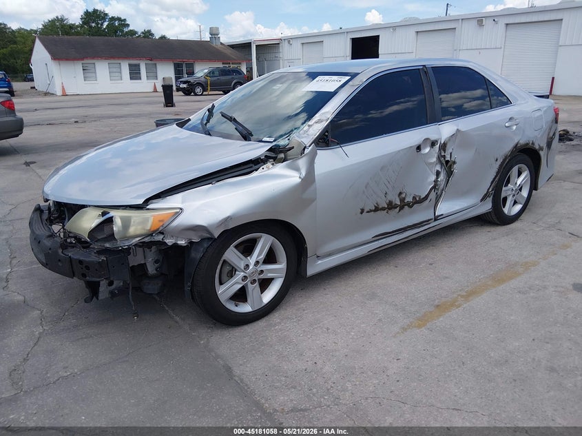 4T1BF1FK0EU828373 2014 Toyota Camry Se photo 1