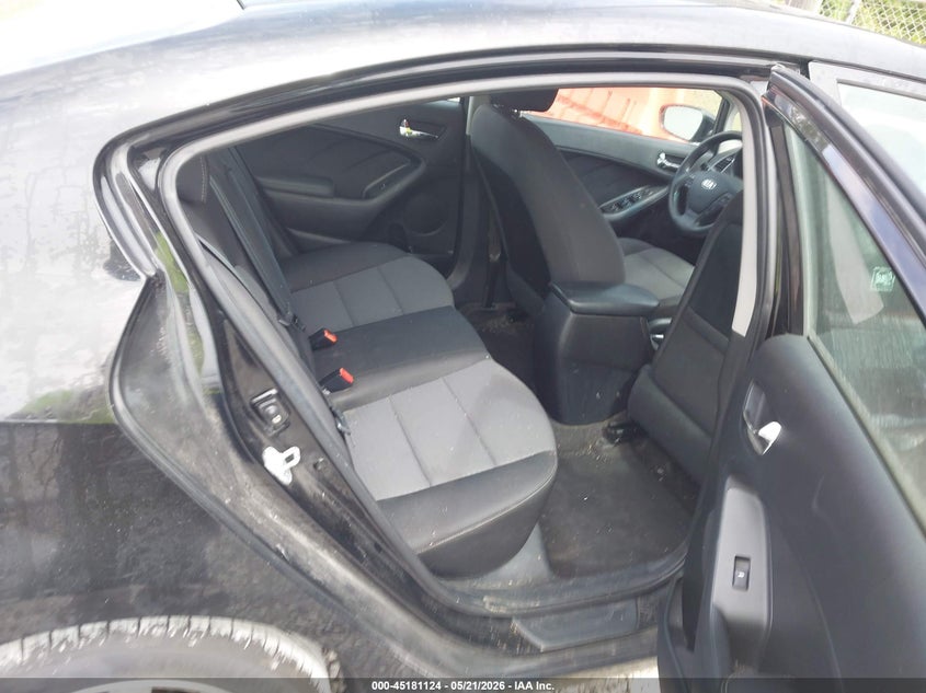 2015 KIA FORTE auction photo 8