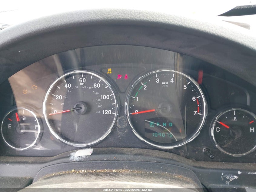 JEEP LIBERTY 2011 VIN 1J4PN2GK8BW529810