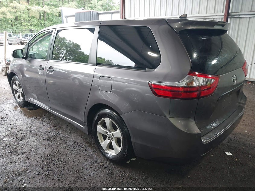 2020 TOYOTA SIENNA auction photo 3