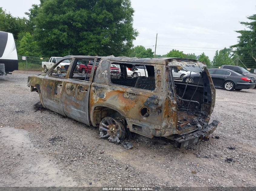 2017 GMC YUKON XL auction photo 3