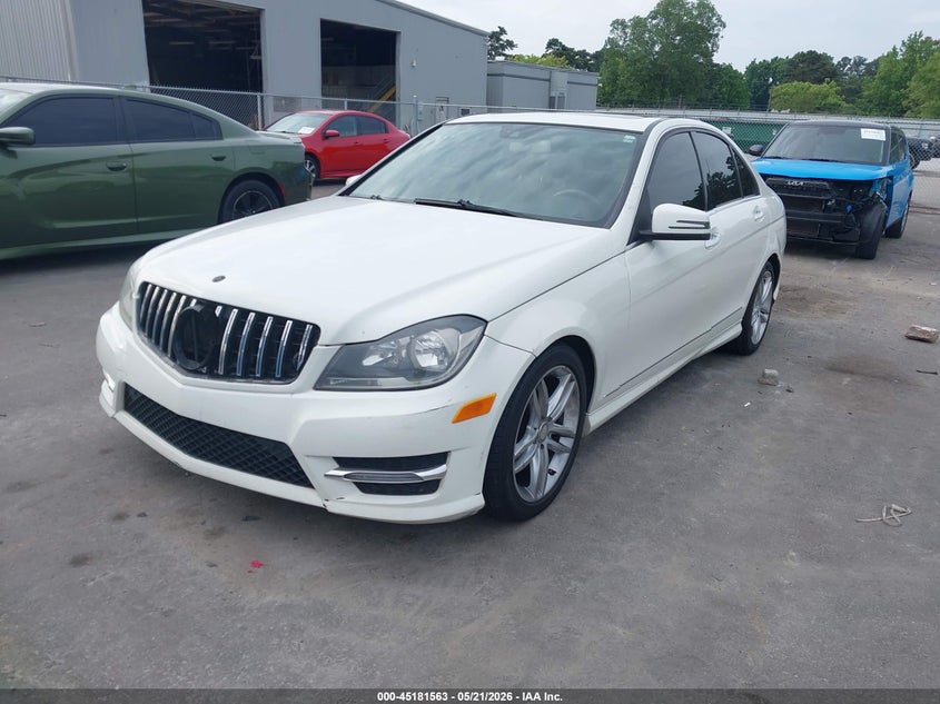2012 Mercedes-benz C-klasse 3.0 C 300 Sport 4Matic white Lot 111045181563 Vin WDDGF8BB3CA727227