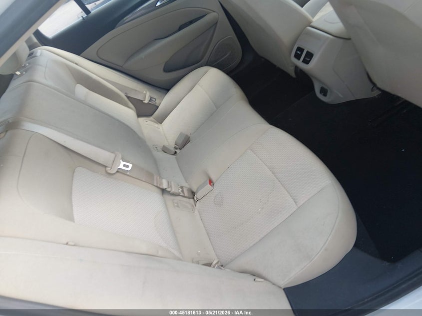 2018 Buick Regal Sportback Preferred VIN: W04GL6SX1J1075668 Lot: 45181613